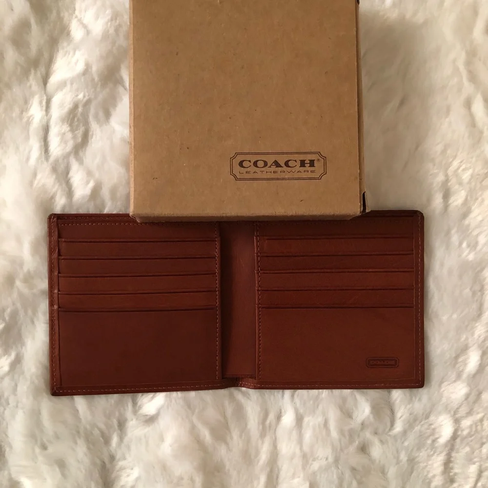 Coach Bi Fold Sport Calf Leather Credit Card Wallet in Original Box Large